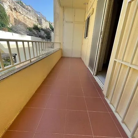Unique Views, Sea Breeze Apartment Mellieħa