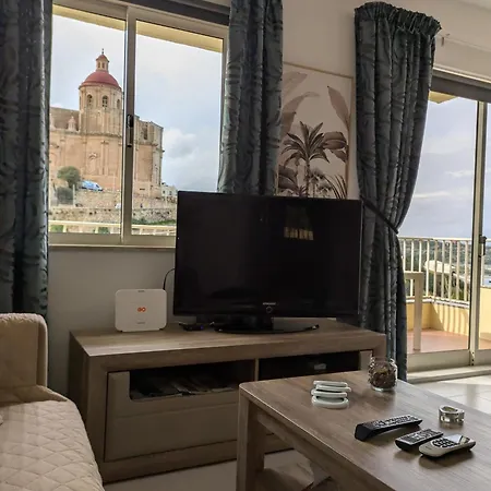 Apartment Unique Views, Sea Breeze Mellieħa